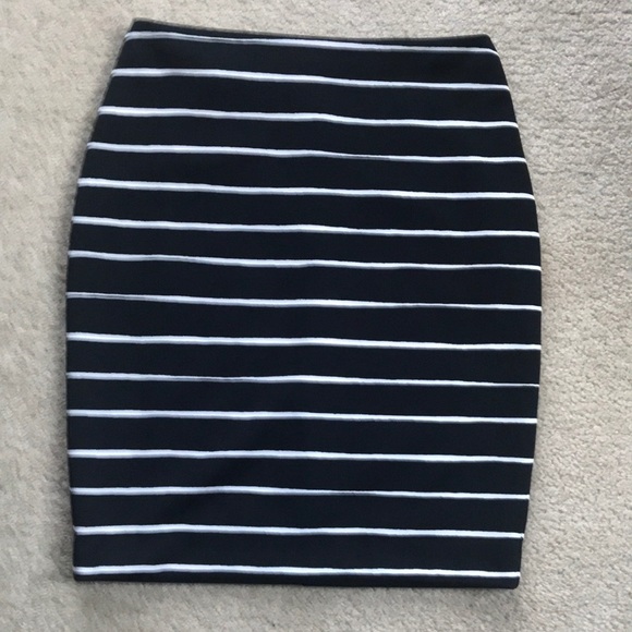 Banana Republic Dresses & Skirts - Banana Republic Black and White Striped Skirt